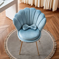 Moderner Akzentstuhl, mit klarer Formgebung, Farbe: hellblau